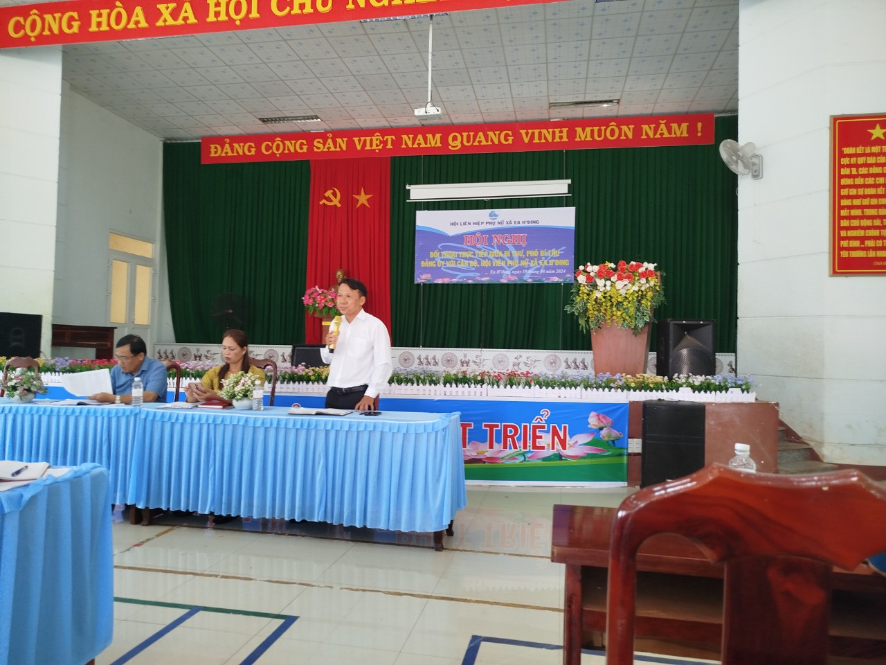 19.8 x phuong tai ban chu tri